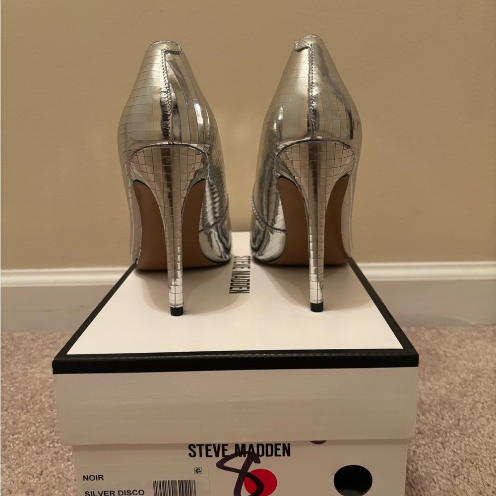 Steve Madden Silver High Heel Pumps - Picture 5 of 7